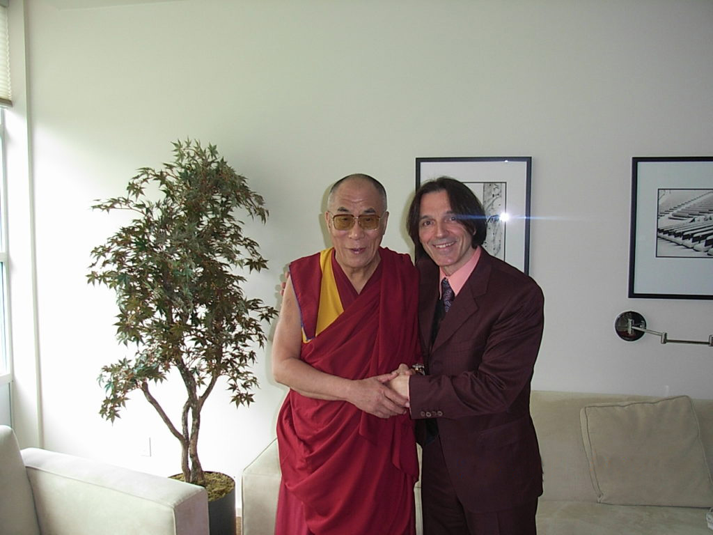 Philippe Argillier aux côtés du Dalaï Lama